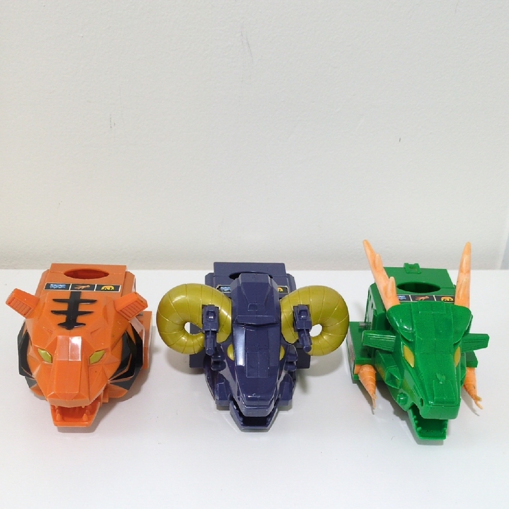 Vintage Battle Beasts Chariot Vehicles